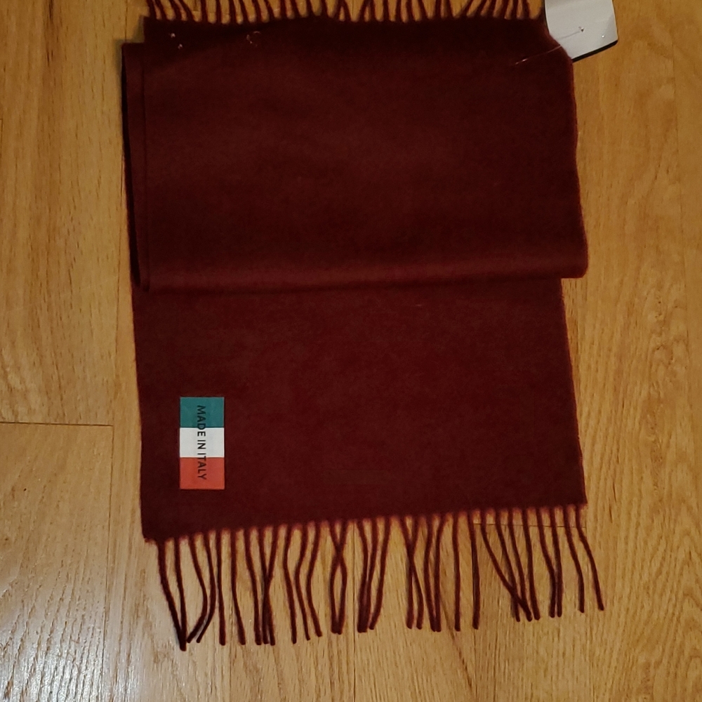 Wool Scarf. New.